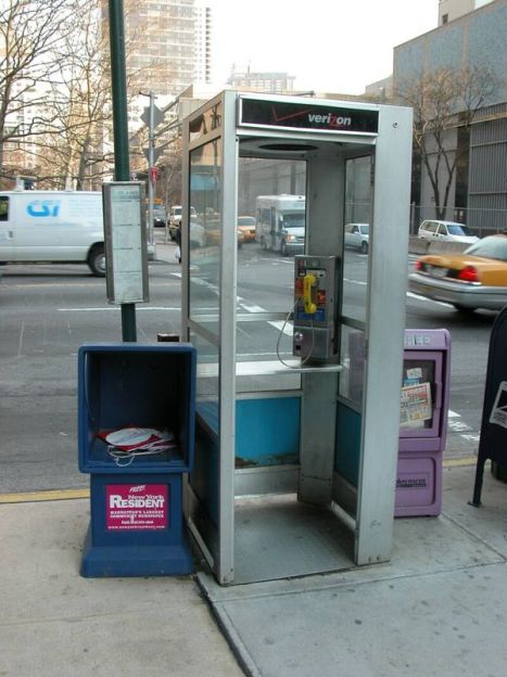 phone_booth_66th_04