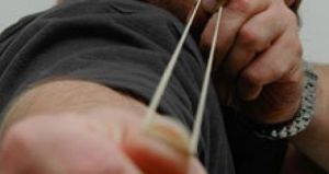 22527_elastic_band_stretched_3-4b77ab4eb1e78-450x240