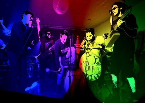 22454_103879199632378_5332339_n