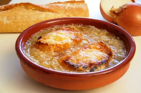 sopa de cebolla