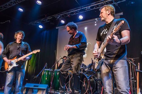 Jose Manuel Moreno Fernandez-Mamuel 9