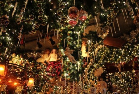 steins-nog-and-22k-gold-schnapps-how-to-x-mas-party-at-rolf-s