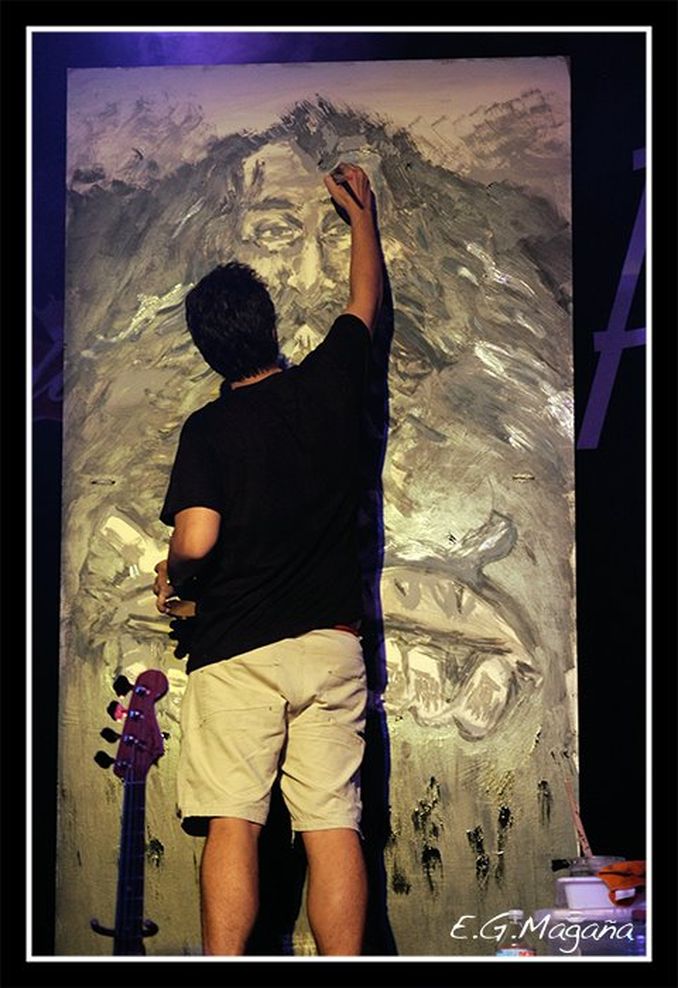 320234_2322991686016_733745191_n